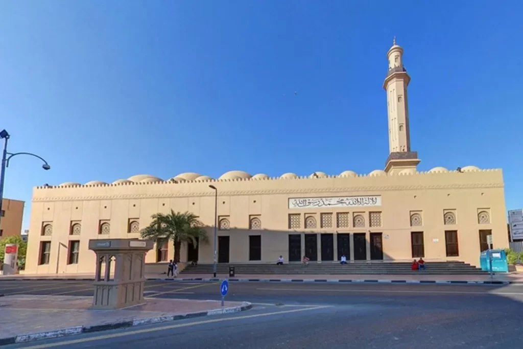 Grand Bur Dubai Mosque: Find Your Inner Peace