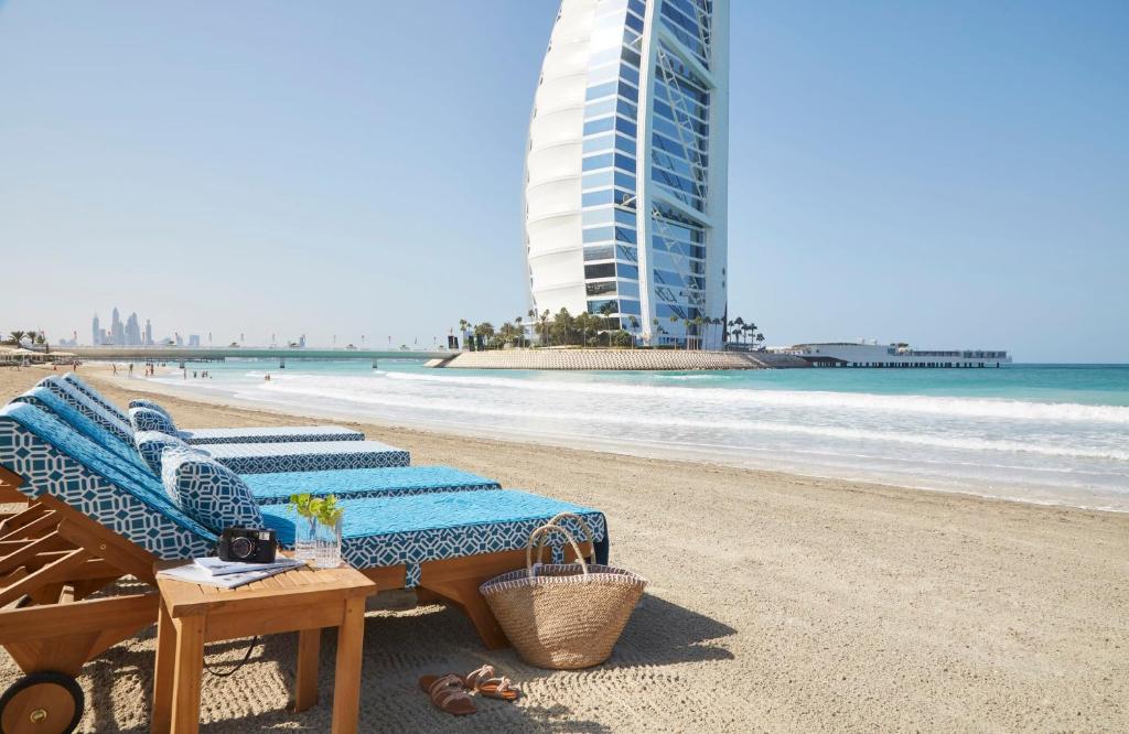 Escape the Ordinary: Top Staycation Ideas in Dubai's Holiday Homes